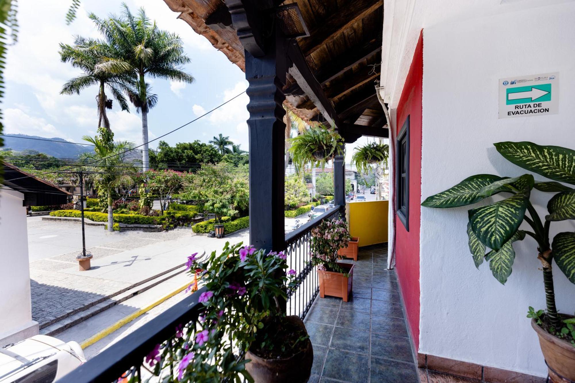 Hotel Camino Maya Copan Ruinas ภายนอก รูปภาพ