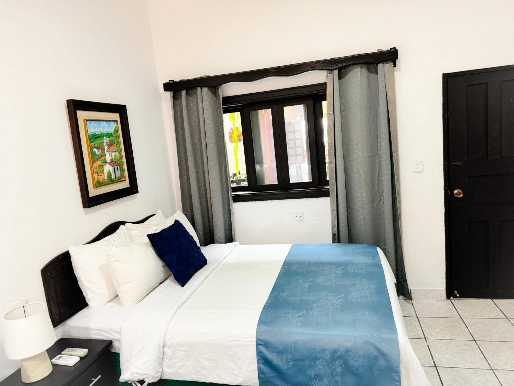 Hotel Camino Maya Copan Ruinas ภายนอก รูปภาพ